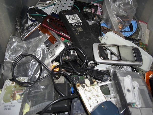 Por qué es necesario reciclar el móvil